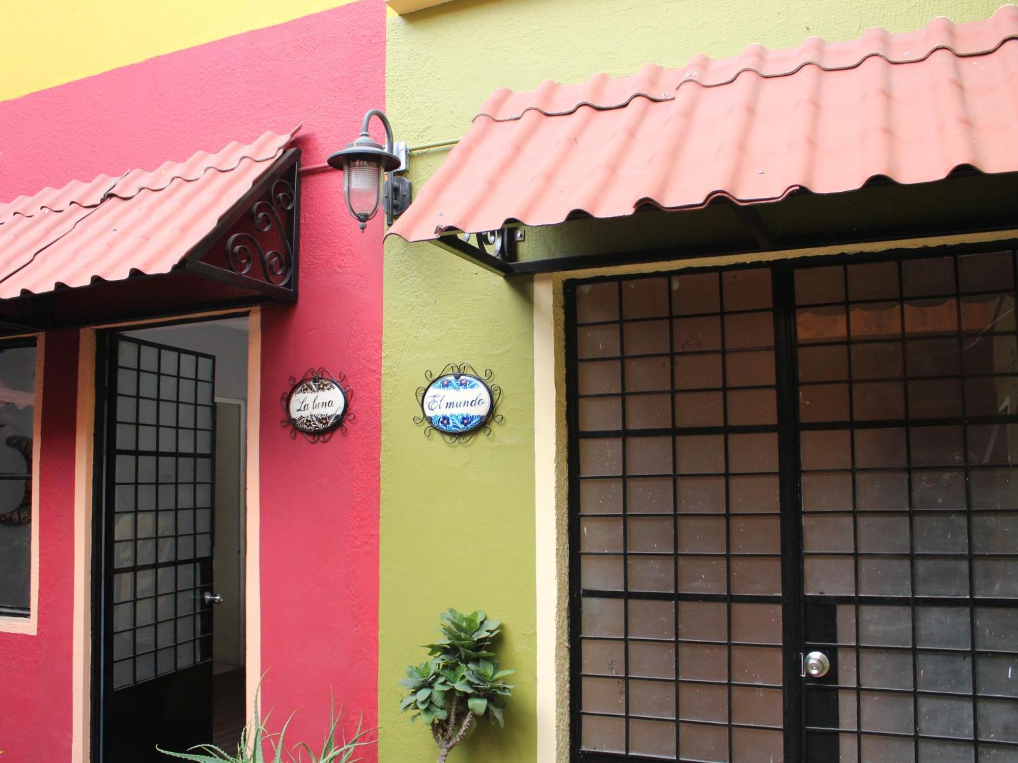 Hostal La Loteria Guadalajara Ngoại thất bức ảnh